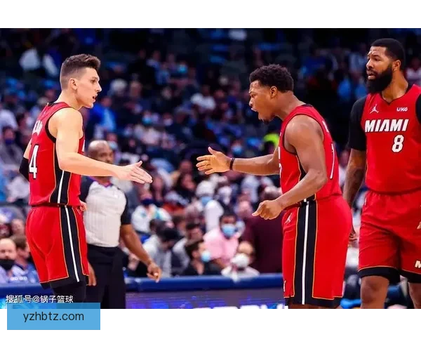 卡拉巴赫与谢里夫对决分析：战术布局与关键球员对比探讨